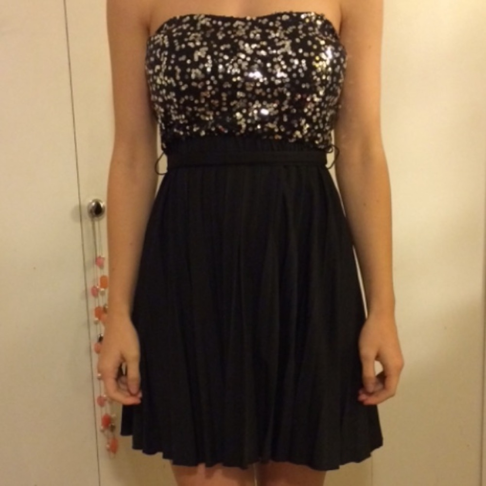 (5/25) Almost Famous Sparkly Sequin Black Dress